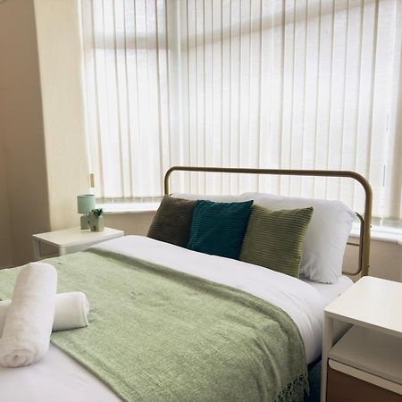 Double Bedroom Near City Center Manchester Dış mekan fotoğraf