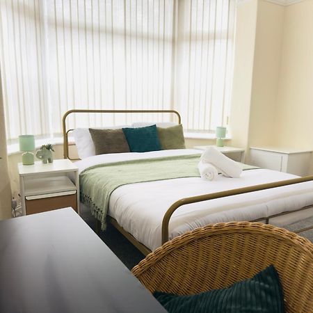 Double Bedroom Near City Center Manchester Dış mekan fotoğraf